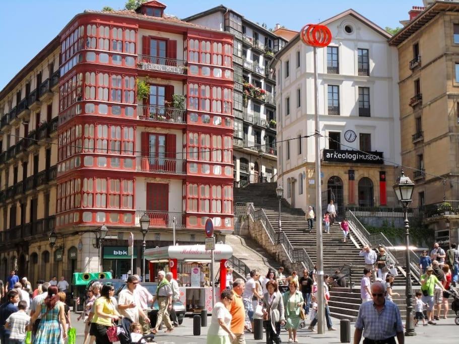 La Casita Verde. Metro Cerca Del Casco Viejo Bilbao Exterior foto